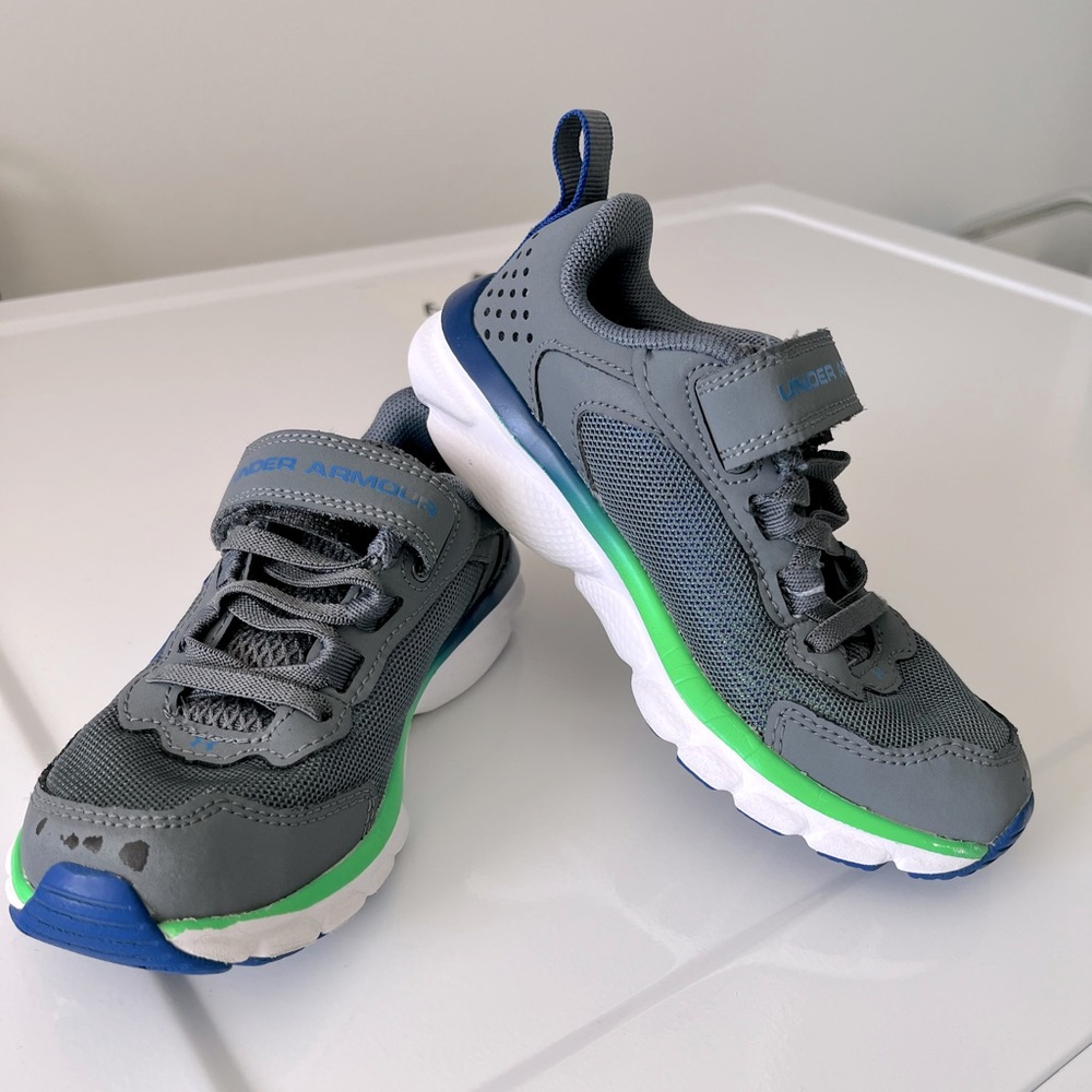 Gray Under Armour Sneakers Size 11k